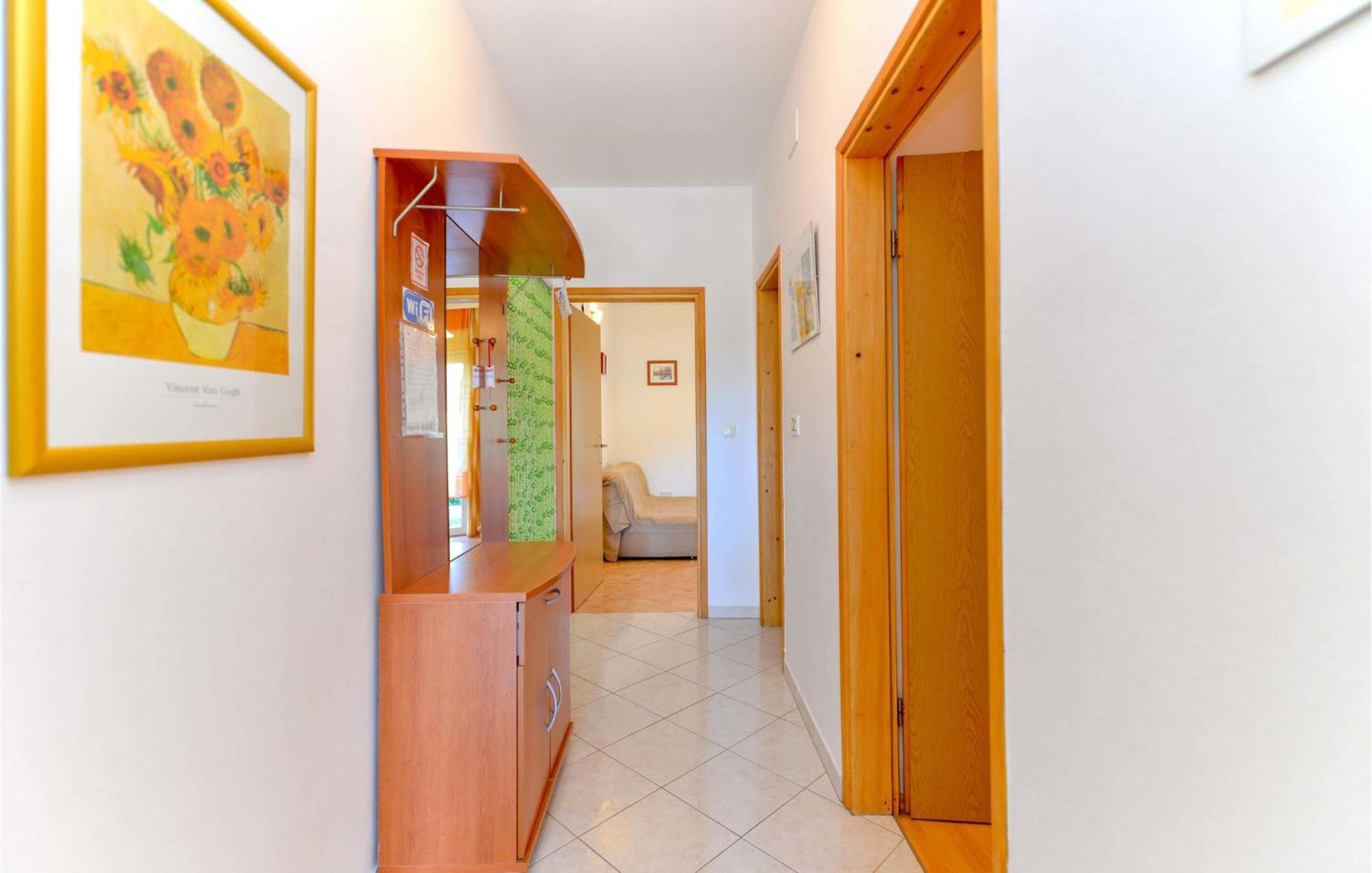 1 Bedroom Nice Apartment In Задар Екстер'єр фото